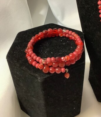 Red beaded set, necklace, bracelet, earrings - image1